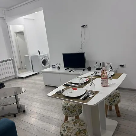 Cris Sunny Apartment